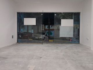 ¡Local en Venta en Centro Comercial!