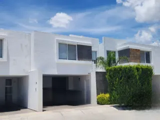 CASA EN ALEXA RESIDENCIAL SAN AGUSTIN, AGUASCALIENTES. REMATE ADJUDICADO