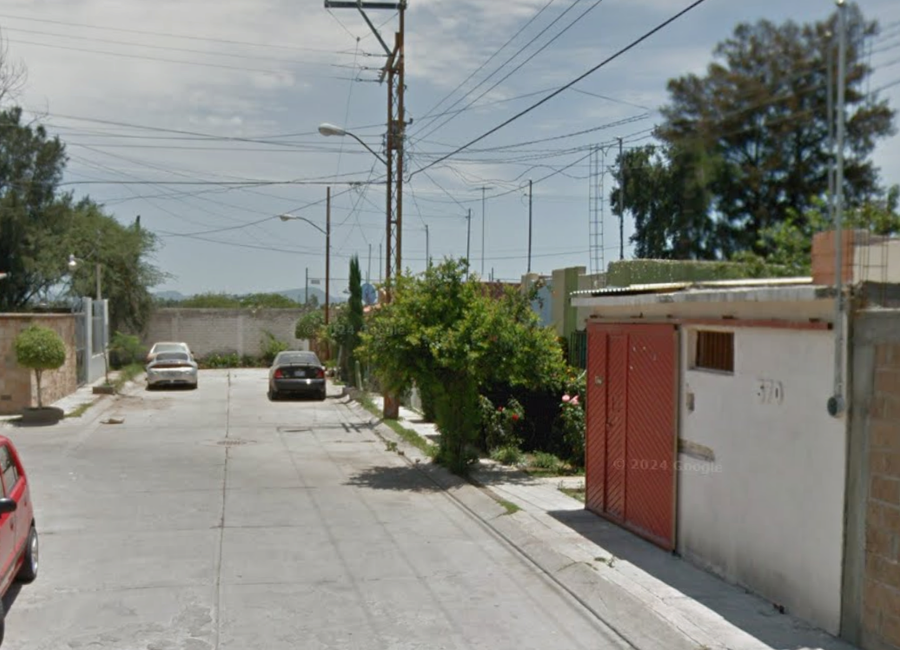 CASA ECONOMICA EN VENTA ¡GRAN OPORTUNIDAD! REMATE BANCARIO Lirio 370 ...