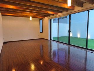 Casa en Renta dentro de Privada en Cumbres del Lago