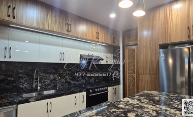CASA EN VENTA, MAYORAZGO, León,Gto; 1 REC. ABAJO, 3 REC ARRIBA, EQUIPADA, FRENTE A ÁREA VERDE