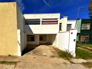 Venta de Casa en Manantiales del Piñar, 20900 Jesús María, Ags