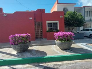Casa en renta cerca del Centro y Malecon de La Paz, 2 recamaras amueblada