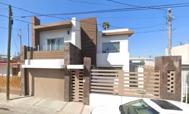 CASA EN VENTA EN LOS CORCHOS, LOMAS HIPODROMO, TIJUANA, BAJA CALIFORNIA