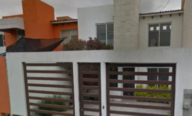 CASA EN VENTA EN BLVD. DOLORES DEL RIO, LA JOYA, QUERETARO