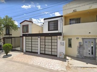 CASA EN VENTA EN C. RODRIGO DE TRIANA 803, MISION DE FUNDADORES, ADPODACA, NUEVO LEÓN