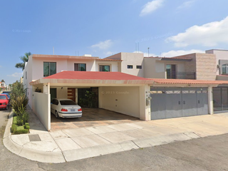 Casa de recuperación bancaria a la venta en Cdad. Guzmán, Jalisco.