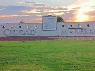 TERRENO EN VENTA EN CD MADERAS LEON GUANAJUATO, SALIDA A LAGOS DE MORENO