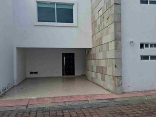 Bonita casa en renta en La Loma Zavaleta