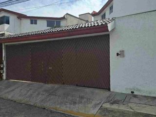 CASA EN RENTA  EN STA CRUZ GUADALUPE CON JARDÍN