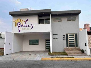 AMPLIA CASA RESIDENCIAL!!