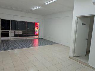 RENTA LOCAL COMERCIAL EN CARRETERA NACIONAL EL URO