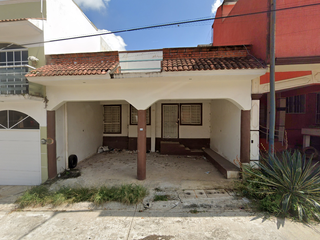 No es suerte, es estrategia inmobiliaria!! Venta de casa en recuperación bancaria en LAS FUENTES XALAPA VERACRUZ.