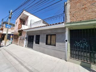 RENTA DE HABITACIONES PARA ESTUDIANTES SOBRE CONGRESO DE CHILPANCINGO LEON GTO A SOLO MINUTOS CAMINANDO DE LA UNITEC.