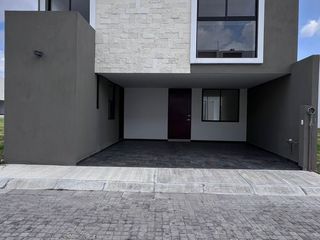 CASA EN VENTA A 5 MINUTOS DE HOSPITAL ANGELES, A 10 MIN DE CU