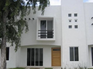 HERMOSA CASA EN REGION QUETZAL