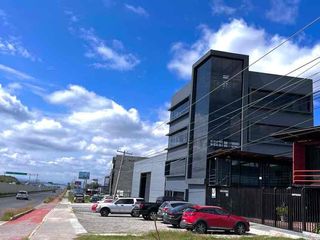 PASEO DE LA REPIBLICA A LA ALTURA DE JURIQUILLA 180 M2 EN SEGUNDO NIVEL