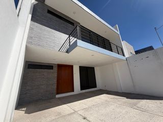 HERMOSO RESIDENCIAL EN VENTA ZONA SANTA ANITA HUILOAC, APIZACO