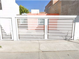 BONITA CASA EN VENTA EN LOMAS DE SANTA ANITA !