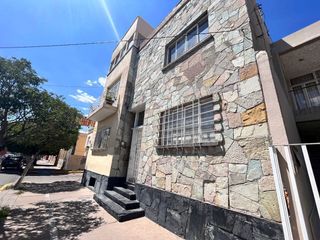 SE RENTA CASA EN ESQUINA ZONA CENTRO