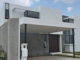 CASA EN RENTA AMUEBLADA CON PISCINA EN RESIDENCIAL SAC-UH, MÉRIDA YUCATÁN