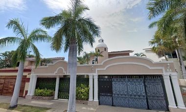 Remate Bancario cerca de Club de Yates Puerto Vallarta