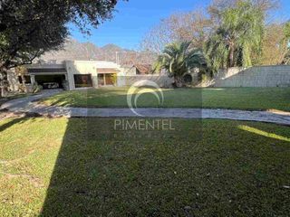 Casa en venta de una planta en Lomas de Valle Alto