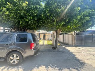 Casa en VENTA en Villas del Sur con jardín excedente a unos pasos del centro