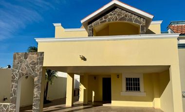 Hermosa casa en venta en Residencia en Quinta Real - Los Mochis, Sinaloa