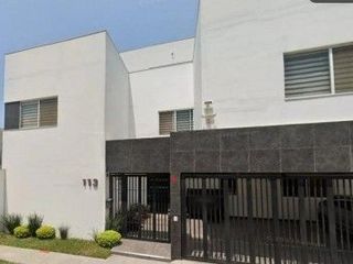 SE VENDE HERMOSA CASA EN COUNTRY MONTERREY