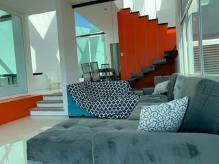SE VENDE CASA EN BURGOS