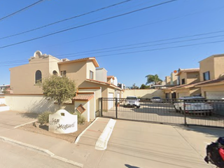 Casa en Privada San Miguel, San Borja Residencial, Aeropuerto, Ensenada, Baja California, México