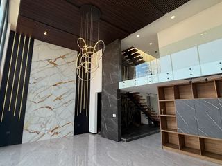 RESIDENCIA CONTEMPORÁNEA CON DOBLE Y TRIPLE ALTURA EN LOMAS DE ANGELOPOLIS