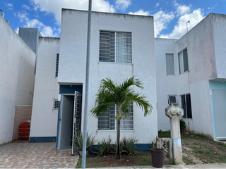 SE VENDE CASA EN PRIVADA LAS PALMAS YUCATAN