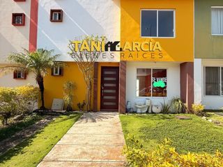 Vendo Casa en Fraccionamiento Los Tulipanes en Córdoba, con palapa y áreas verdes