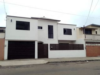 HERMOSA RESIDENCIA EN VENTA EN FRACC. MONUMENTAL