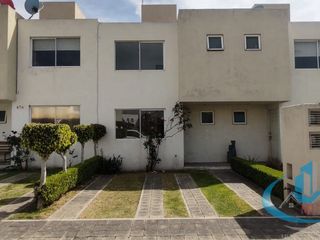 SE RENTA CASA EN EL FRACCIONAMIENTO LOS LAURELES, CUAUTLANCINGO