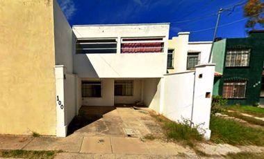 VENTA CASA: Pinar del Lago 100, Manantiales del Piñar, 20900 Jesús María, Ags