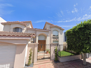CASA EN VENTA EN LA COLONIA JARDINES DE CHAPULTEPEC S-E EN TIJUANA EN BAJA CALIFORNIA