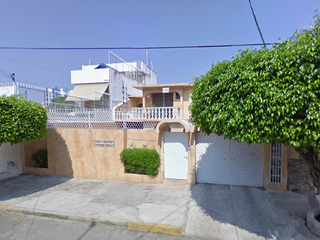 CASA EN COSTA AZUL CON ALBERCA 🏊 Remate Adjudicado $900,000 | Gran Plusvalía