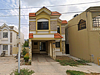 sa Venta de Casa en Monterrey NL.  Fraccionamiento Cima de las Cumbres, A 30 mnts. del Aeropuerto I. A Espaldas de la Universidad UVM Campus Cumbres