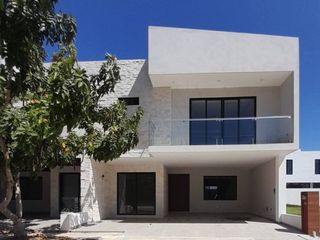 CASA EN RENTA EN RESIDENCIAL CLUB HACIENDAS