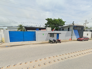 Bodega y Nave Industrial en Ciudad del Carmen: Espaciosa, Con Oficinas y Áreas de Alta Funcionalidad