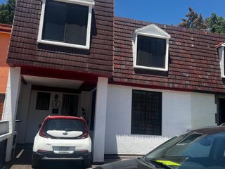 Venta casa ubicad en Calz. de los Huesos, Fracc. Los Sacuces
