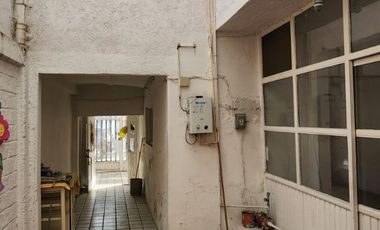 VENDO CASA MUY AMPLIA COL PILETAS $1,750,000.00 LIBRE DE GRAVAMEN SE ACEPTAN TODOS LOS CREDITOS