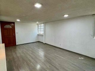 Venta de departamento. 4ta. Sección Av. Lomas Verdes. Naucalpan.