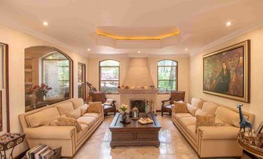 CASA  EN VENTA | BOSQUES DE SAN ÁNGEL | SAN PEDRO  |  ENTORNO ARBOLADO