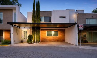 CASA EN VENTA LAS CAVAS