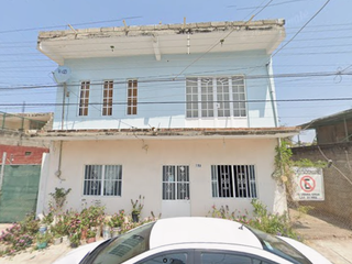 CASA EN VENTA EN VILLA DE GUADALUPE, PUERTO VALLARTA : A Pasos de Avenida México y Cerca de Playa Los Tules