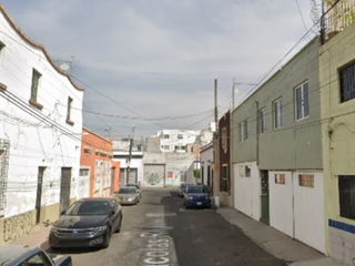 Casa en excelentes condiciones en remate bancario